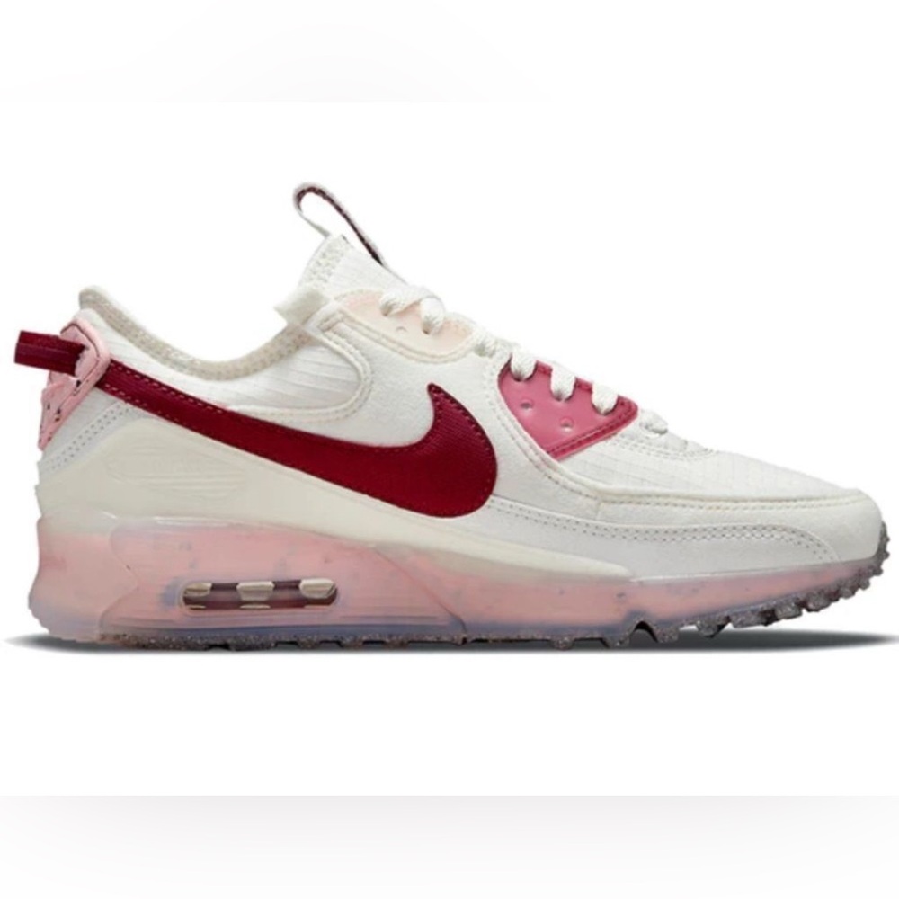 Nike Women's AirMax Terrascape in Pomegranate size 6